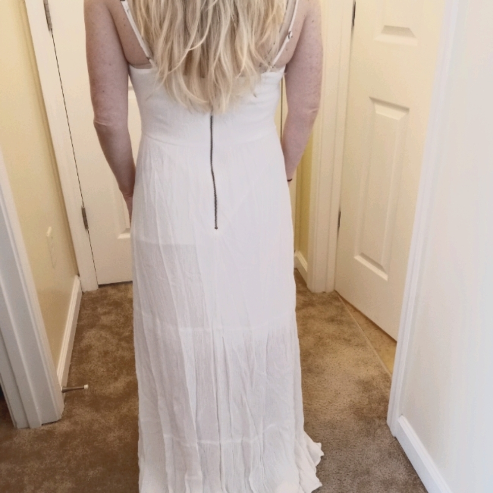 Beautiful sun dress - Picture 3 of 6